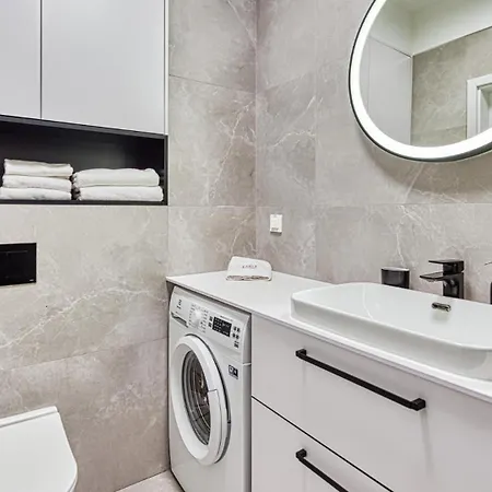 328 Z Basenem I Gratis - 5d Appartement *